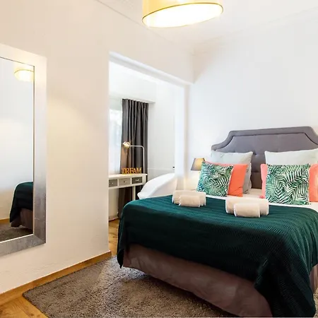 Apartment General Rocadas - Graca • Chic Sunny Lisbon